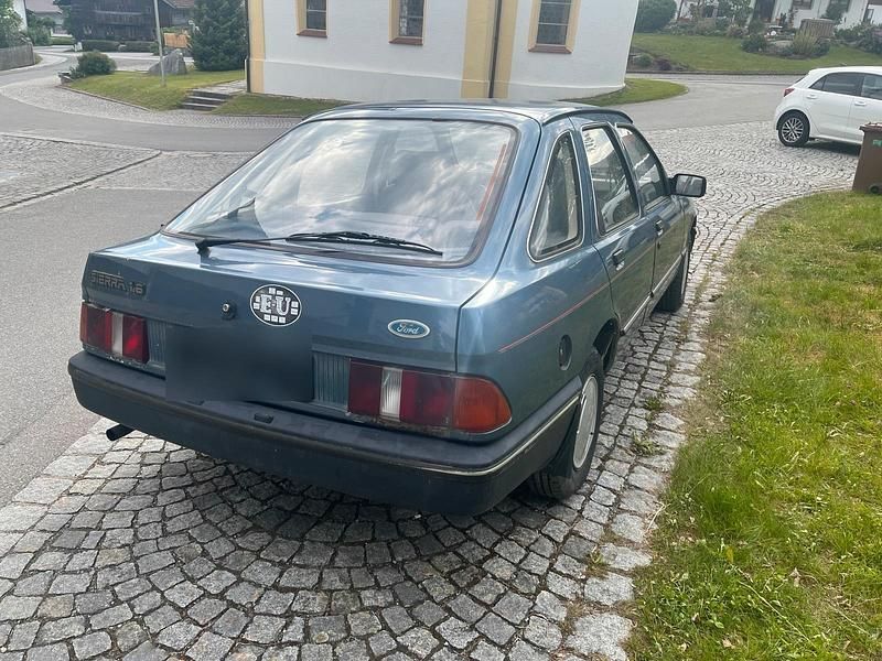Gebraucht Ford Sierra 75 PS (55 kW) 1984 Blau Limousine