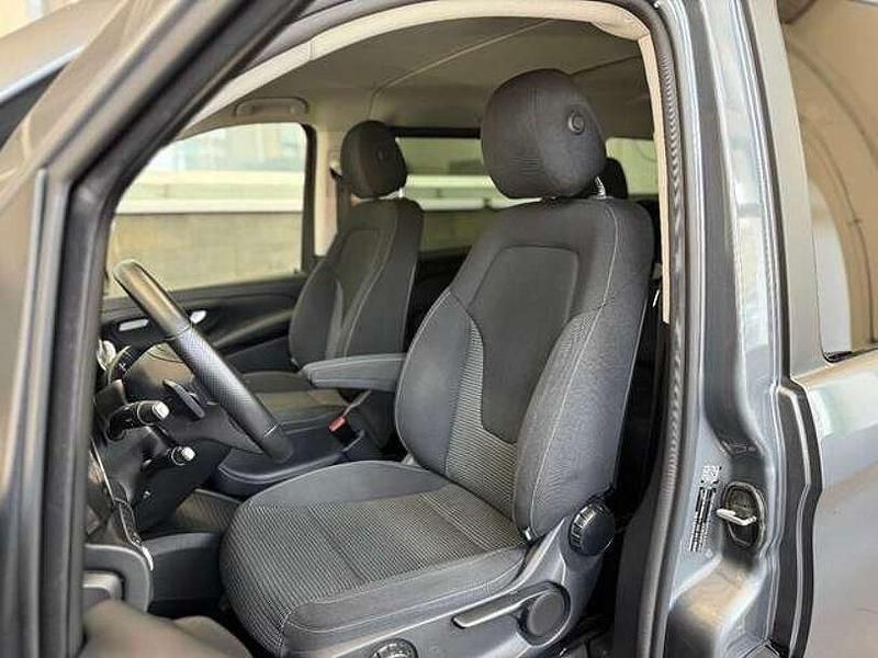 Gebraucht Mercedes V250 190 PS (139 kW) 2022 Selenitgrau Van / Kleinbus