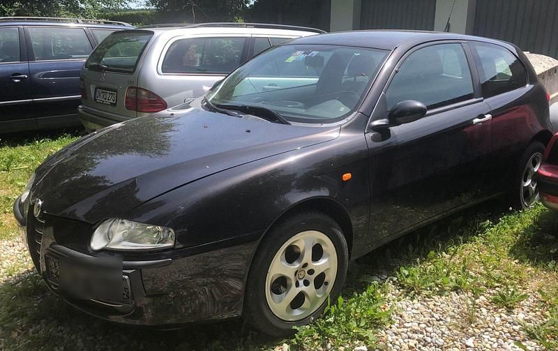 Schwarz Gebraucht 2001 Alfa Romeo 147 Kleinwagen | 399 € (Guter Preis) - Bild 1/4