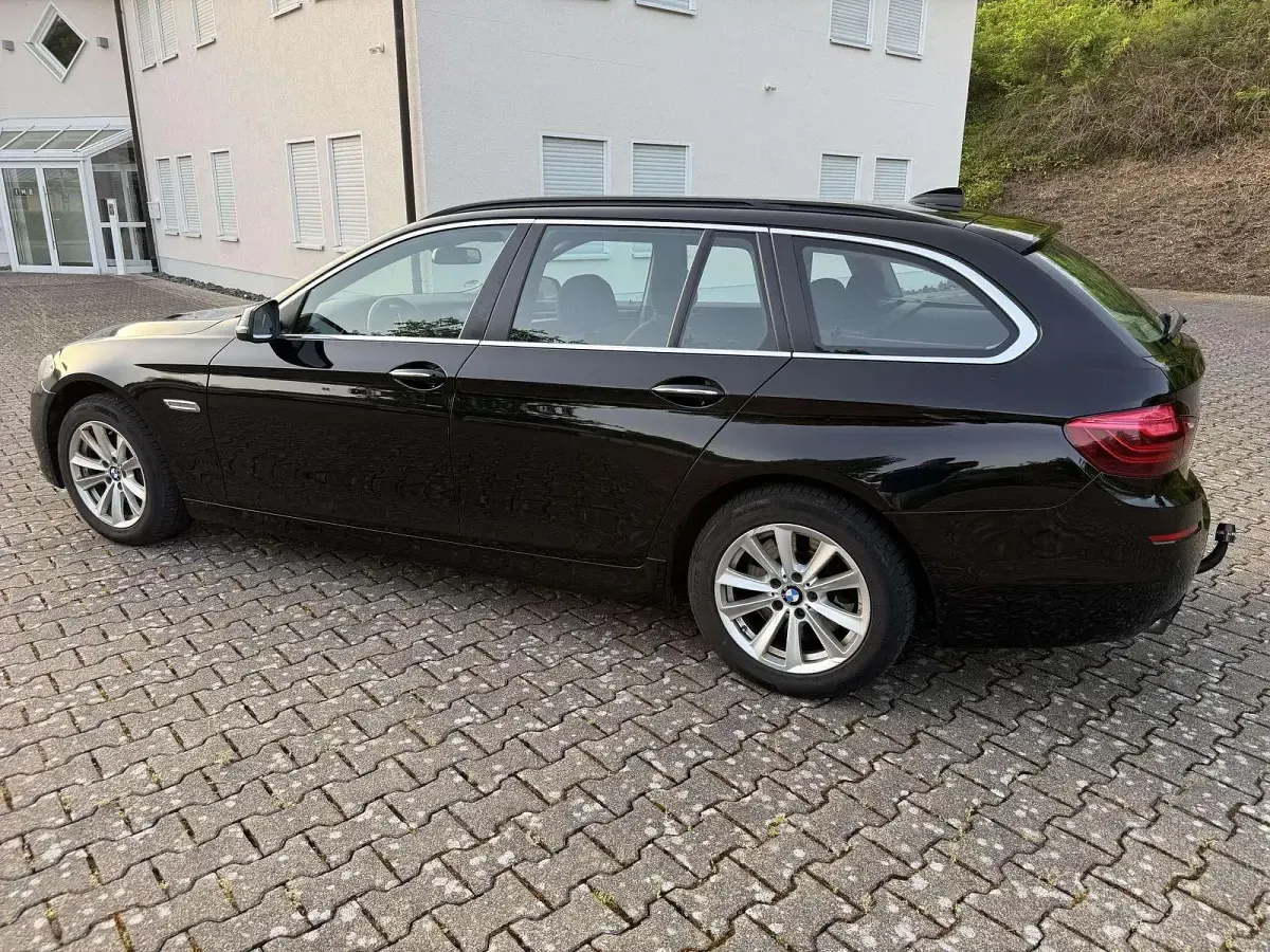 Gebraucht BMW 530 Comfort Edition 258 PS (189 kW) 2014 Schwarz Kombi