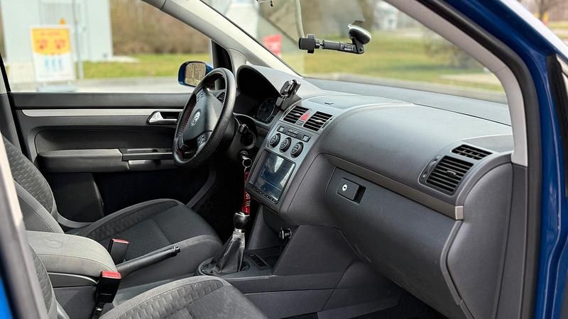 Gebraucht VW Touran 140 PS (102 kW) 2008 Blau Van / Kleinbus