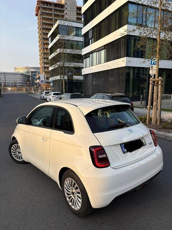 Gebraucht Fiat 500e 69 kW (95 PS) 2023 Weiß Limousine