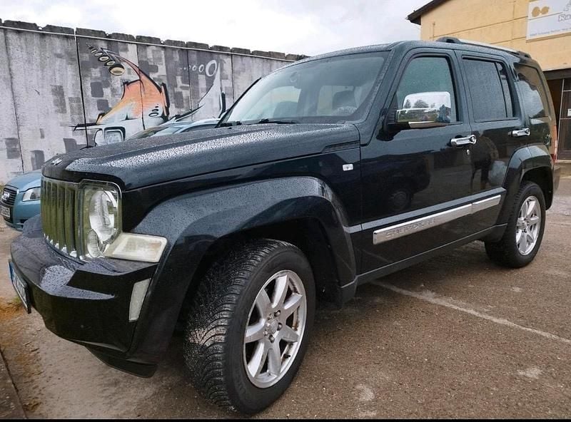Schwarz Gebraucht 2010 Jeep Cherokee SUV | 5.500 € (Guter Preis) - Bild 1/3