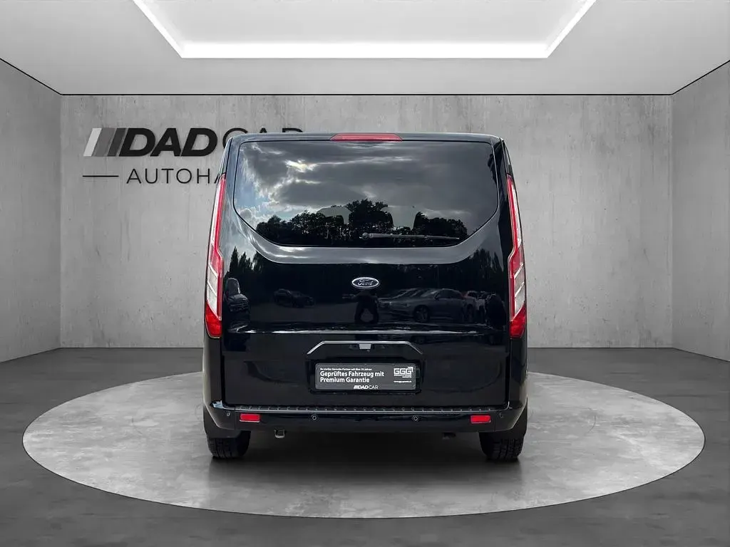Gebraucht Ford Tourneo Custom 170 PS (125 kW) 2018 Schwarz Van