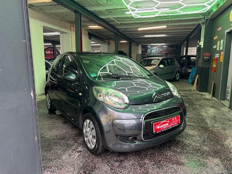 Grau Gebraucht 2010 Citroën C1 Style Kleinwagen | 4.790 € (Etwas zu teuer) - Bild 1/4