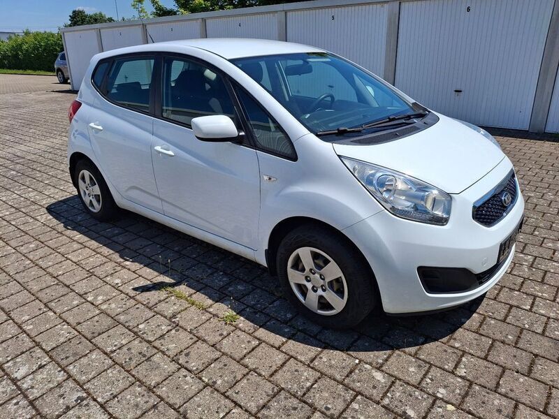 Weiß Gebraucht 2014 Kia Venga Spirit Kleinwagen | 6.990 € (Fairer Preis) - Bild 1/4