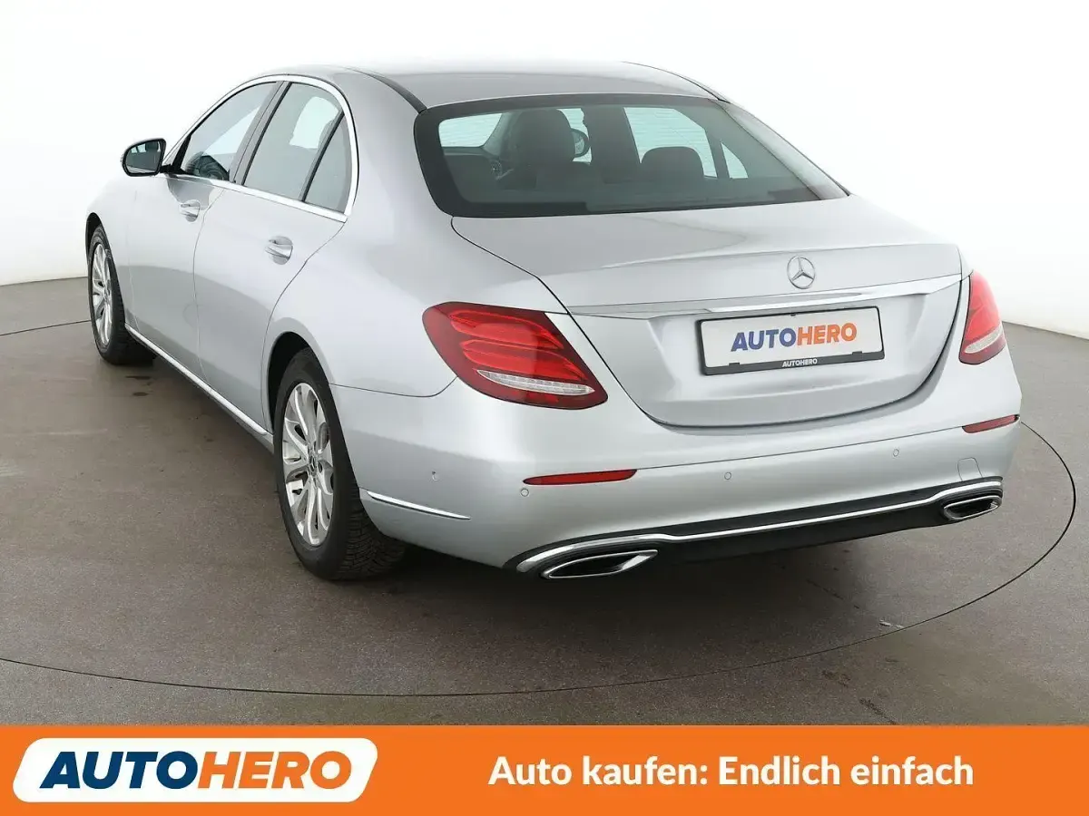 Gebraucht Mercedes E220 Exclusive 194 PS (142 kW) 2018 Grau Limousine