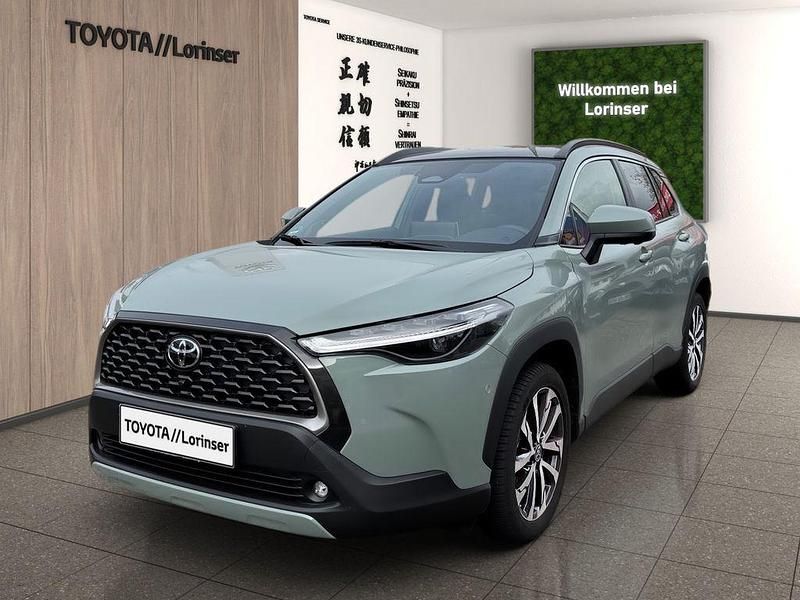 Urban khaki Neu 2025 Toyota Corolla Cross Lounge SUV | 38.990 € (Fairer Preis) - Bild 1/4