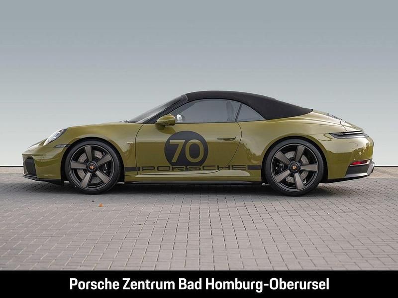 Neu Porsche 992 541 PS (397 kW) 2025 Grün Cabrio