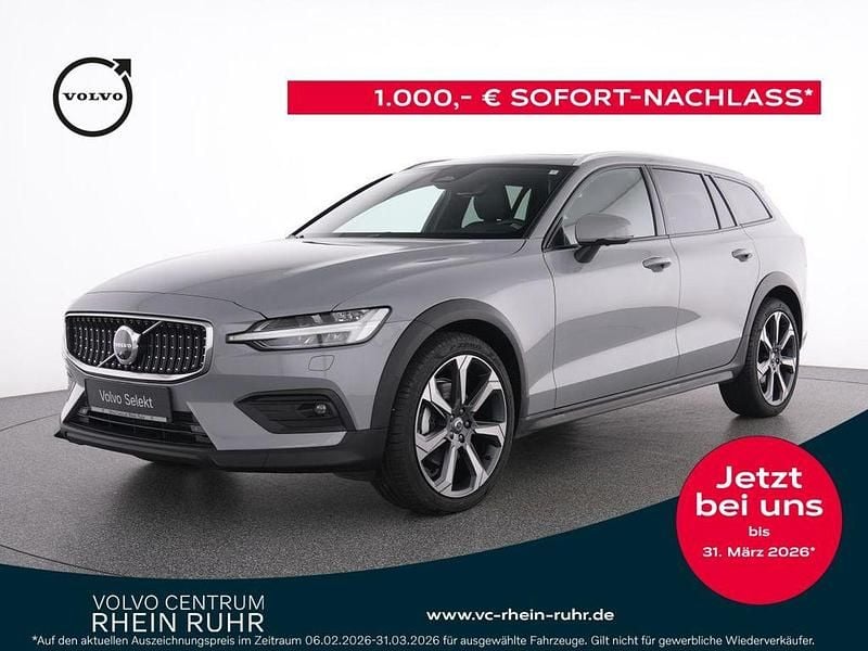 Gebraucht Volvo V60 CC Plus 197 PS (144 kW) 2023 Grau vapour grey / metallic Kombi