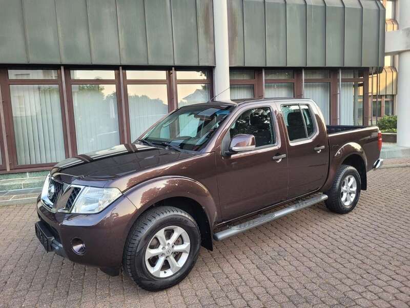 Gebraucht Nissan Navara SE 190 PS (139 kW) 2012 Black pepper Abholung