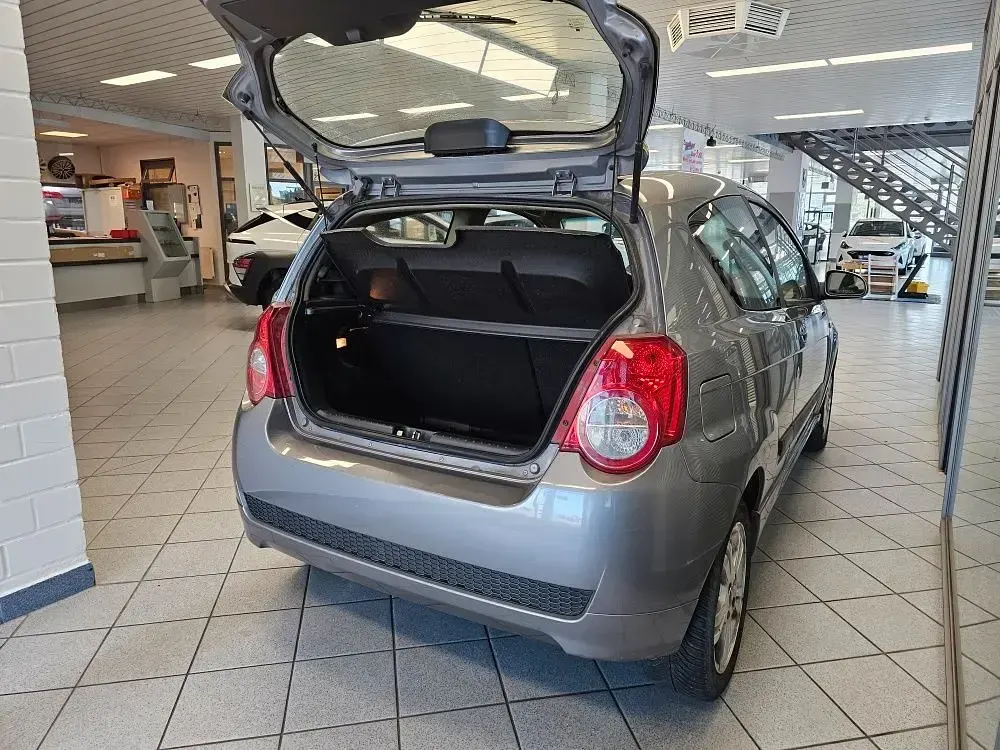 Gebraucht Chevrolet Aveo 101 PS (74 kW) 2008 Graumet. Kleinwagen