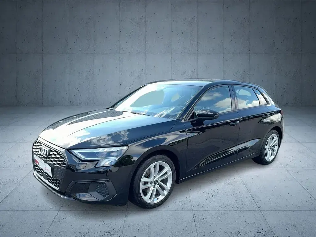 Gebraucht Audi A3 Sport 150 PS (110 kW) 2023 Schwarz Limousine