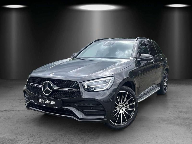 Graphitgrau Gebraucht 2022 Mercedes GLC300e AMG SUV | 47.330 € (Teuer) - Bild 1/4