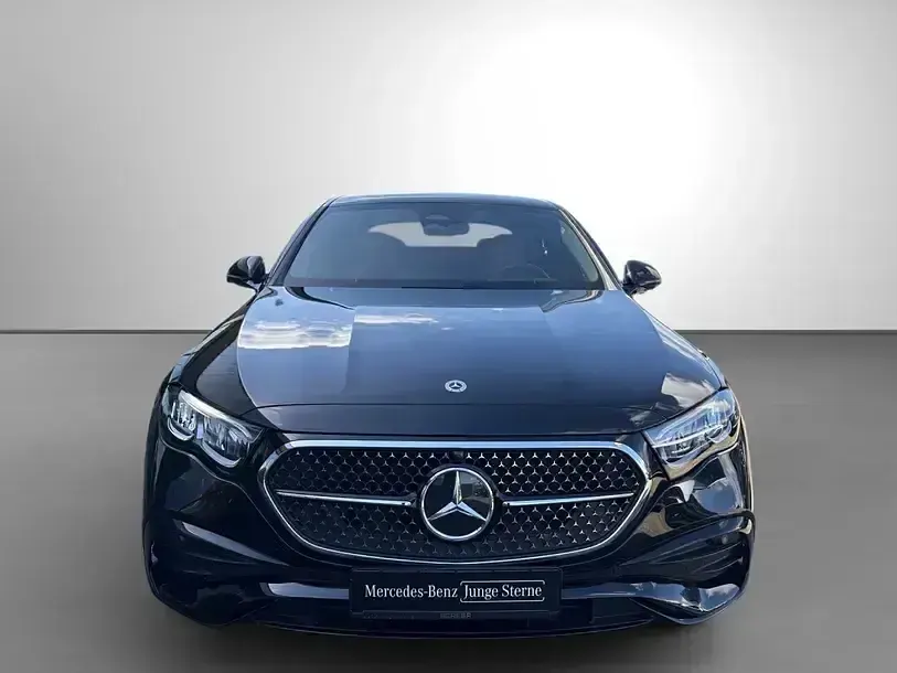 Gebraucht Mercedes E200 AMG 204 PS (150 kW) 2025 Schwarz Limousine