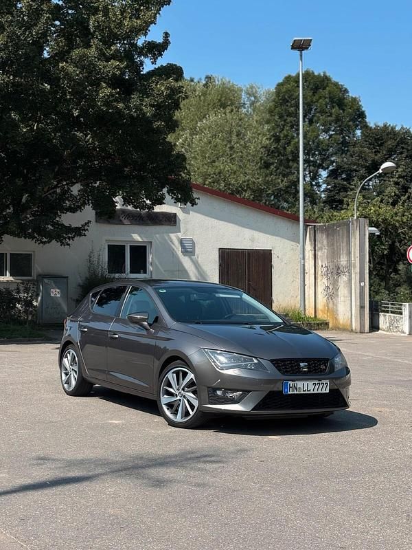 Braun Gebraucht 2014 Seat Leon FR Limousine | 8.250 € (Fairer Preis) - Bild 1/4