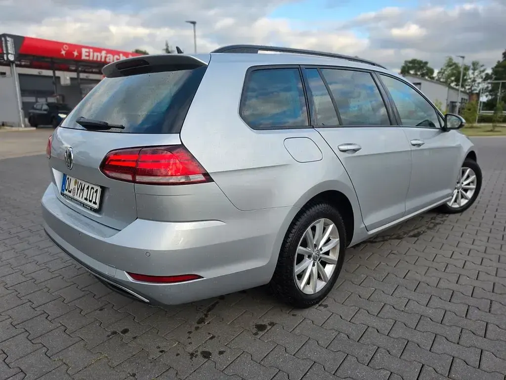 Gebraucht VW Golf VII 150 PS (110 kW) 2020 Silber Limousine