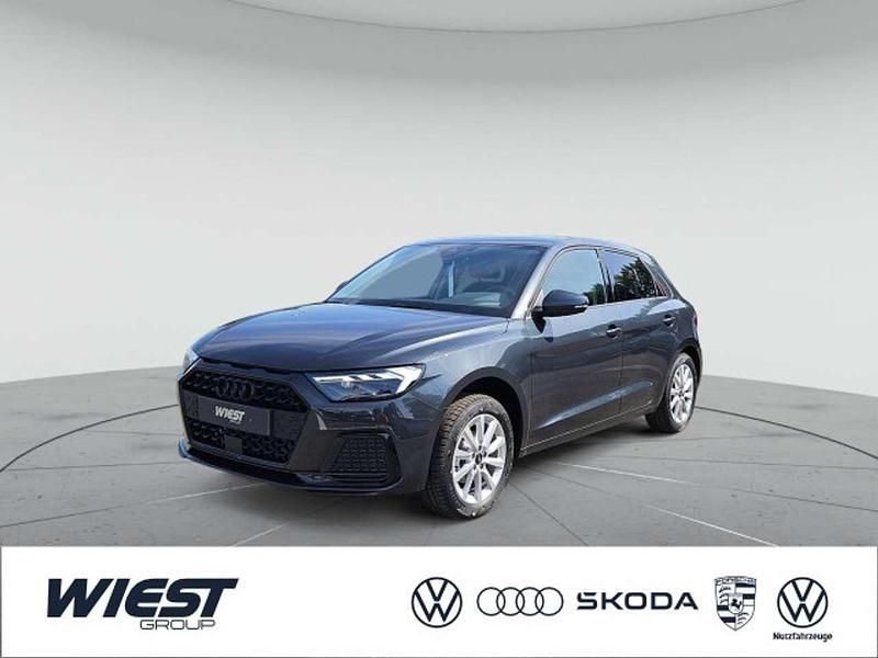 Manhattangrau metallic Neu 2024 Audi A1 Advanced Plus Kleinwagen | 27.950 € (Fairer Preis) - Bild 1/4