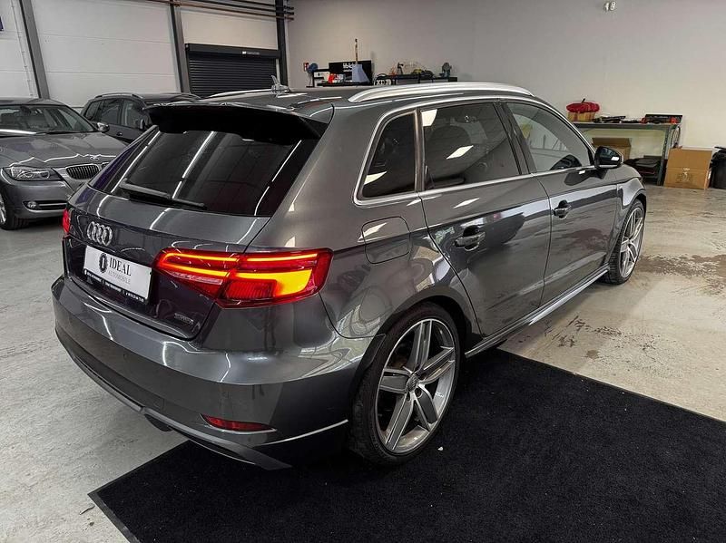 Gebraucht Audi A3 Sport 184 PS (135 kW) 2018 Daytonagrau perleffekt Limousine