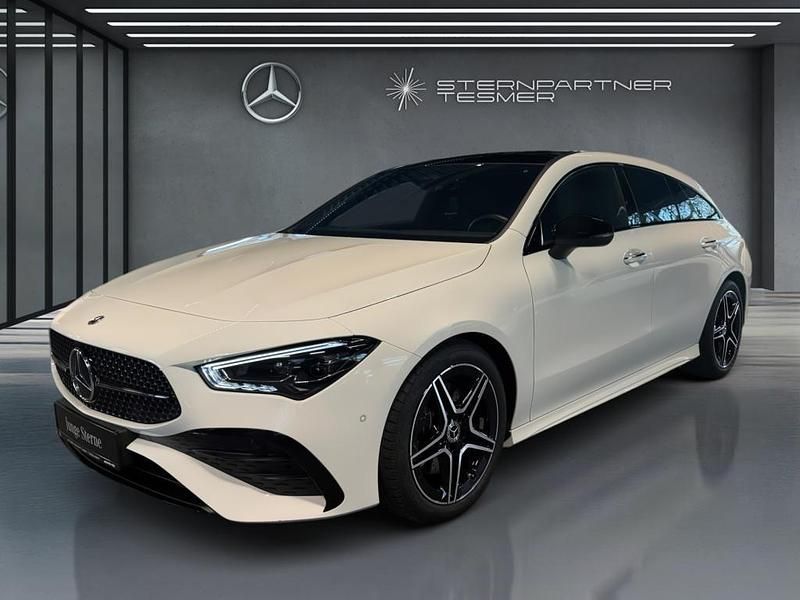 Weiß Gebraucht 2024 Mercedes CLA200 Shooting Brake AMG Kombi | 32.590 € (Guter Preis) - Bild 1/3