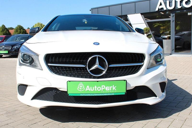 Gebraucht Mercedes CLA200 156 PS (114 kW) 2014 Weiß Limousine