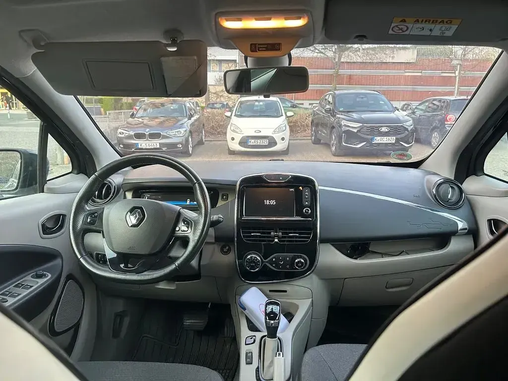 Gebraucht Renault Zoe Intens 42 kW (58 PS) 2015 Schwarz Kleinwagen