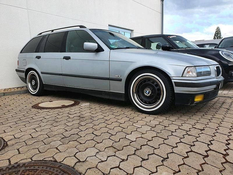 Gebraucht BMW 316 100 PS (73 kW) 1997 Silber Kombi