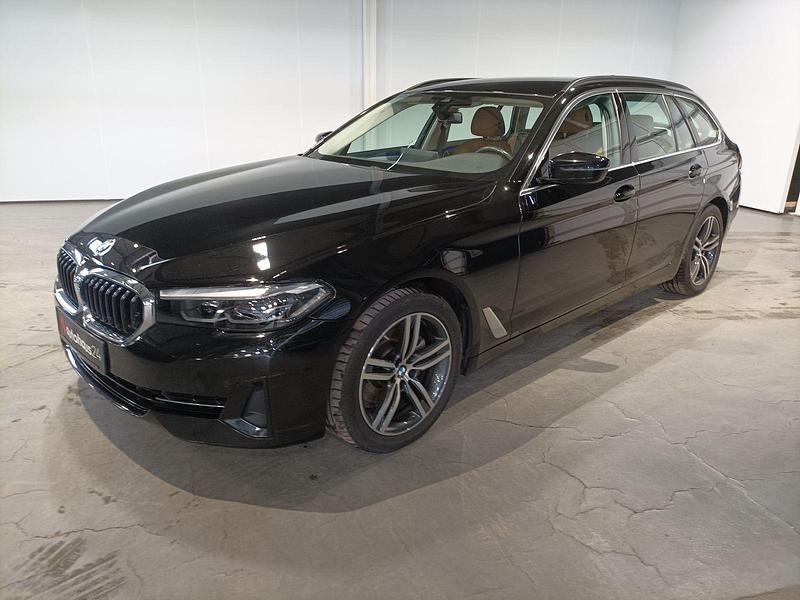 Gebraucht BMW 520 190 PS (139 kW) 2023 Schwarz Kombi