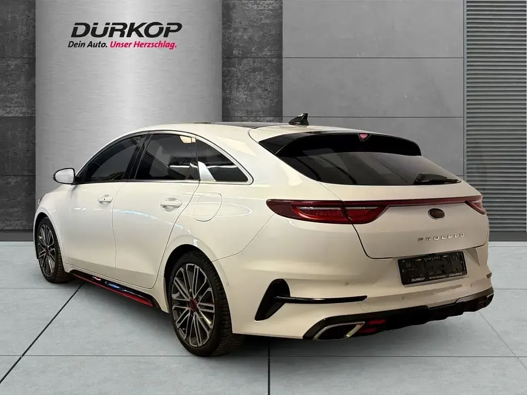 Gebraucht Kia ProCeed GT 204 PS (150 kW) 2020 (hw2) deluxe white m (metallic) Kombi