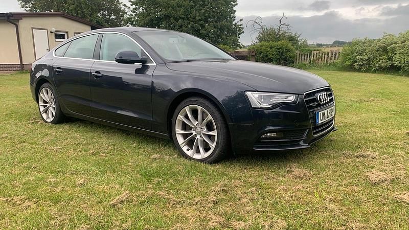 Blau Gebraucht 2015 Audi A5 Sportback Coupé | 14.200 € (Fairer Preis) - Bild 1/4