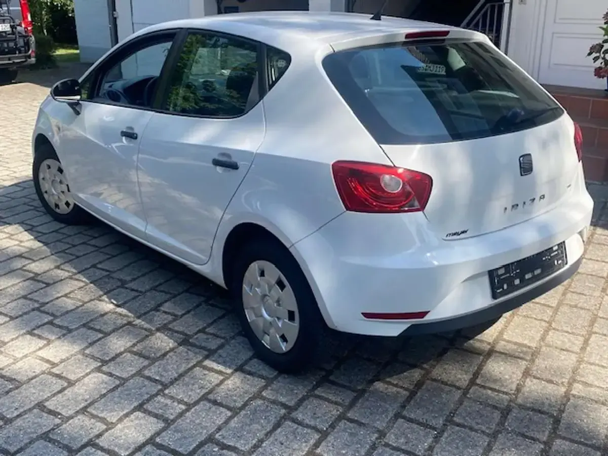 Gebraucht Seat Ibiza Reference 75 PS (55 kW) 2013 Weiß Kleinwagen