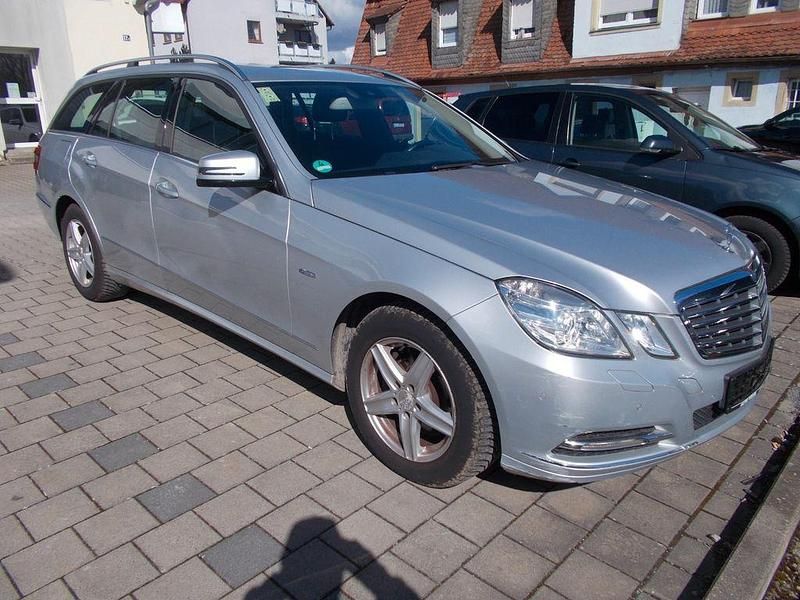Gebraucht Mercedes E350 265 PS (194 kW) 2011 Silber Kombi