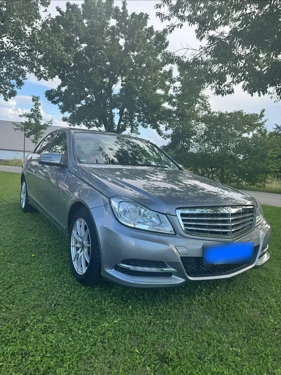 Gebraucht Mercedes C200 136 PS (100 kW) 2011 Grau Limousine