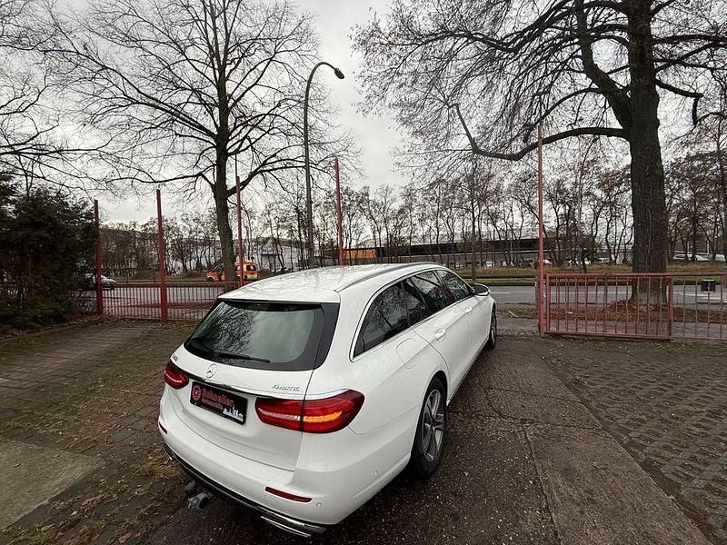 Gebraucht Mercedes E200 Avantgarde 184 PS (135 kW) 2018 Weiß Kombi