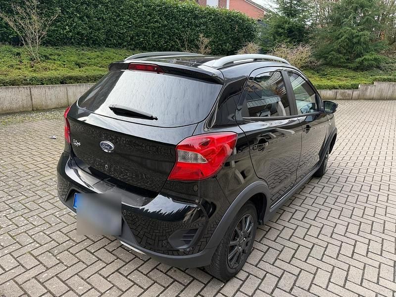 Gebraucht Ford Ka Cool & Connect 86 PS (63 kW) 2019 Schwarz Limousine