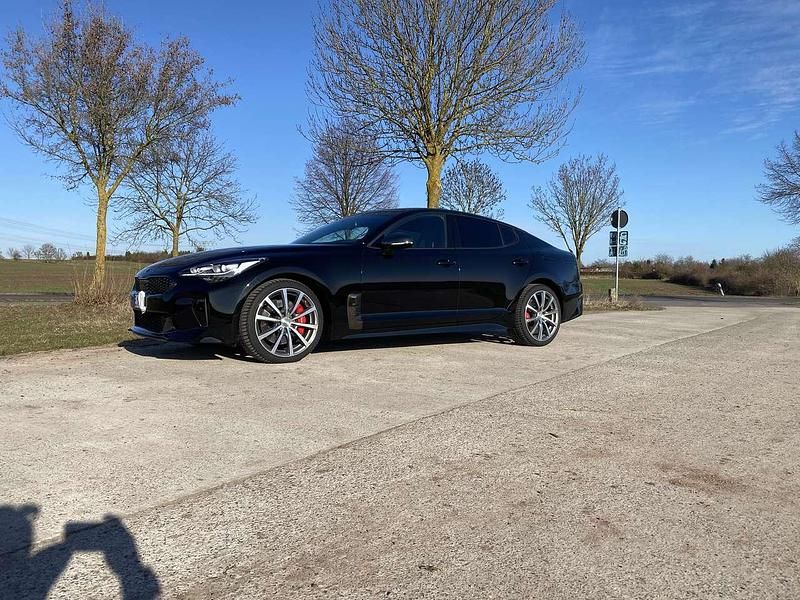 Gebraucht Kia Stinger GT 370 PS (272 kW) 2018 Schwarz Kleinwagen