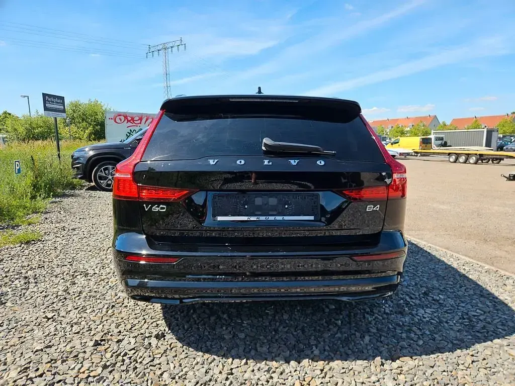 Gebraucht Volvo V60 Plus 197 PS (144 kW) 2023 Schwarz Kombi