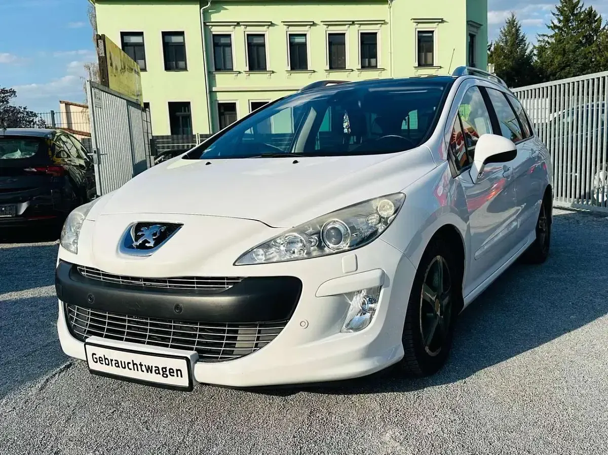 Gebraucht Peugeot 308 Platinum 150 PS (110 kW) 2008 Lack weiss banquise/deckende Kombi