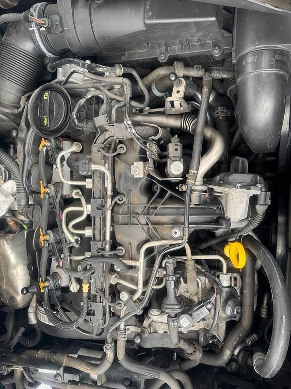 Gebraucht VW Touran 176 PS (129 kW) 2014 Schwarz Van / Kleinbus