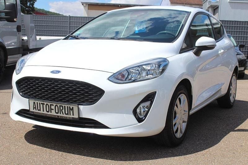 Weiß Gebraucht 2019 Ford Fiesta Cool & Connect Kleinwagen | 4.989 € (Etwas zu teuer) - Bild 1/4