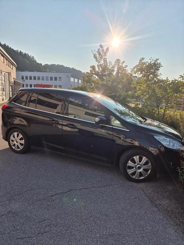Schwarz Gebraucht 2011 Ford Grand C-Max Van / Kleinbus | 5.800 € (Teuer) - Bild 1/4