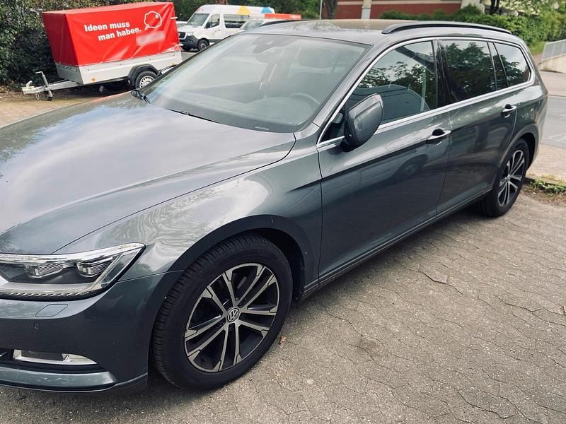 Gebraucht VW Passat Comfortline 150 PS (110 kW) 2016 Grau Kombi