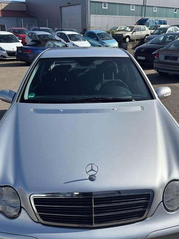 Gebraucht Mercedes 200 163 PS (119 kW) 2002 Silber Limousine