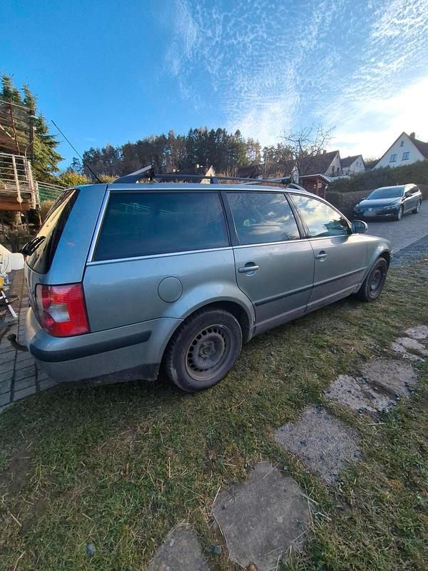 Gebraucht VW Passat 131 PS (96 kW) 2004 Kombi