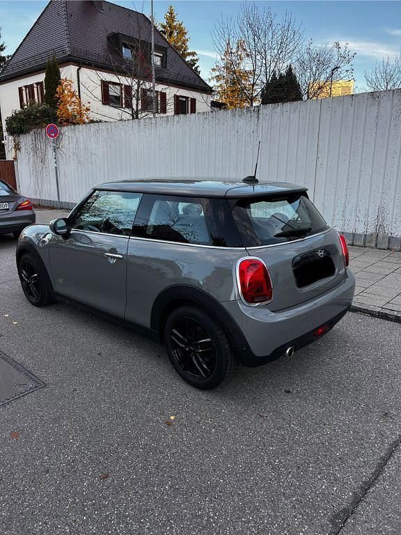 Gebraucht Mini Cooper 136 PS (100 kW) 2019 Grau Kleinwagen