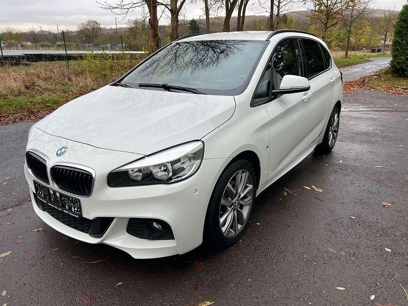 Arkticweiß Gebraucht 2016 BMW 220 M Sport Limousine | 15.999 € (Guter Preis) - Bild 1/4