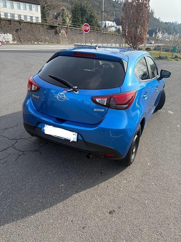 Gebraucht Mazda 2 Nakama 90 PS (66 kW) 2017 Blau Kleinwagen