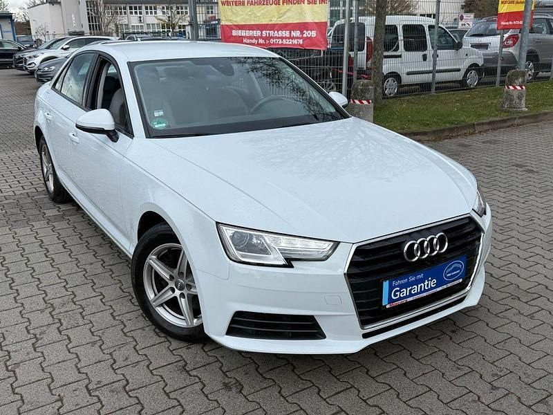 Gebraucht Audi A4 Ambiente 150 PS (110 kW) 2018 Gletscherweiss Limousine