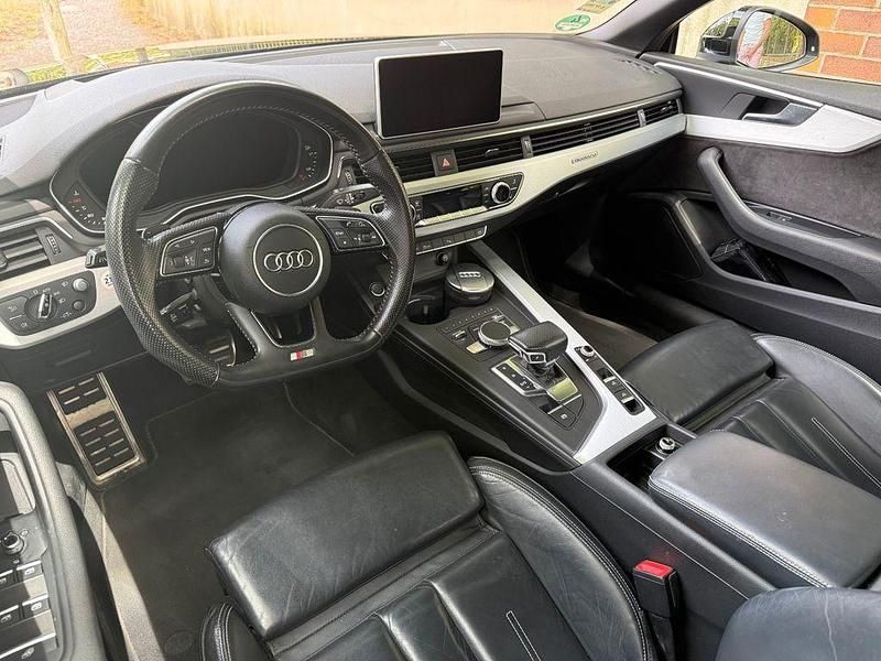 Gebraucht Audi A5 Cabriolet Sport 252 PS (185 kW) 2019 Schwarz Cabrio
