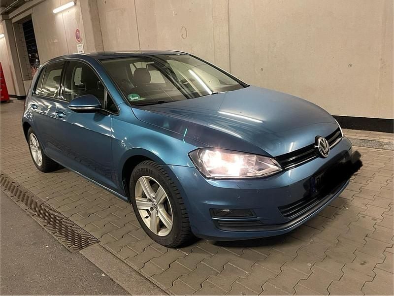 Gebraucht VW Golf VII 125 PS (91 kW) 2013 Blau Limousine